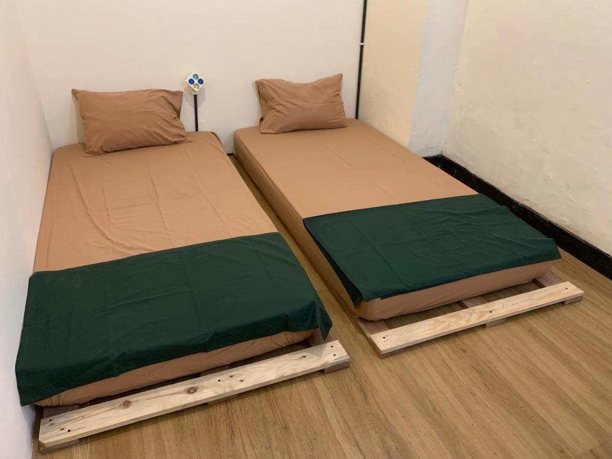 バニュワンギ Good Feelingホステル 部屋 写真